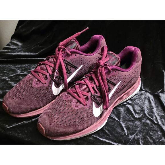 Women's Maroon Nike Athletic Shoes- size 8.5 Lace-Up Sneakers Running Athleisure - Picture 1 of 13